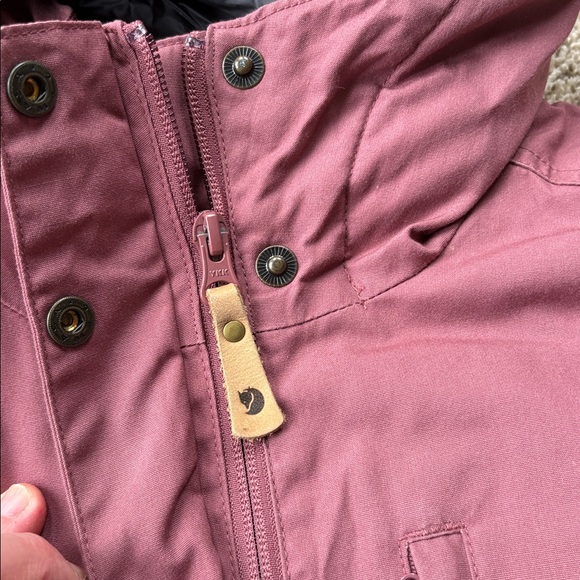 Women’s Fjallraven Kiruna Padded Parka - Picture 5 of 15